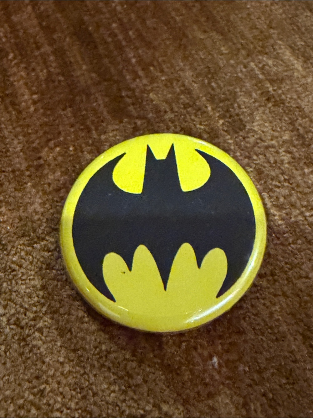 DC Comics Black and Yellow Batman Logo Phone Grip